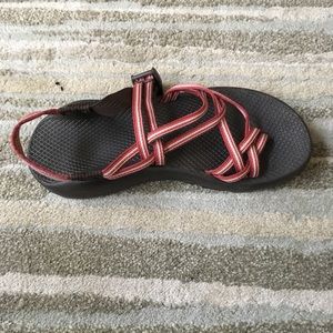 Red and White Chaco